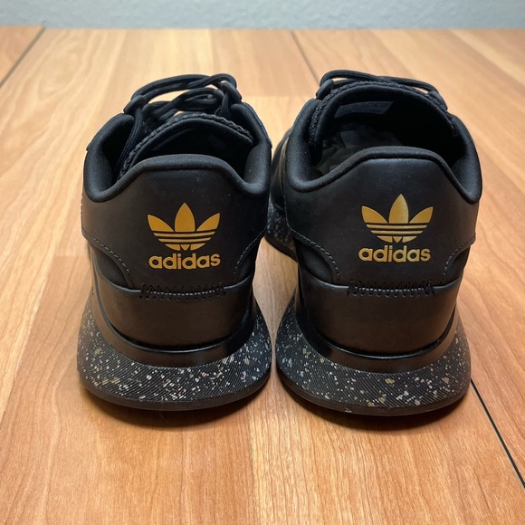 Adidas FY1143 SL Andridge black/gold shoes new size 6 Women’s NWOT - Picture 2 of 10